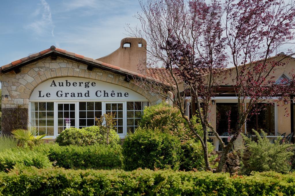 Auberge Du Grand Chene Sillans-la Cascade Exterior photo